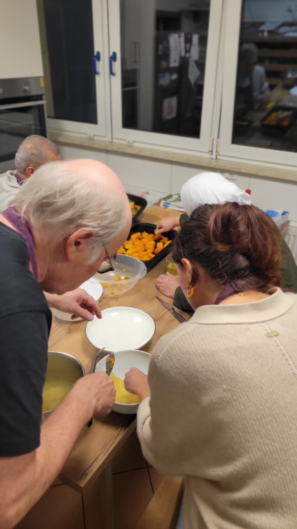 Die Lasagne wird vorbereitet